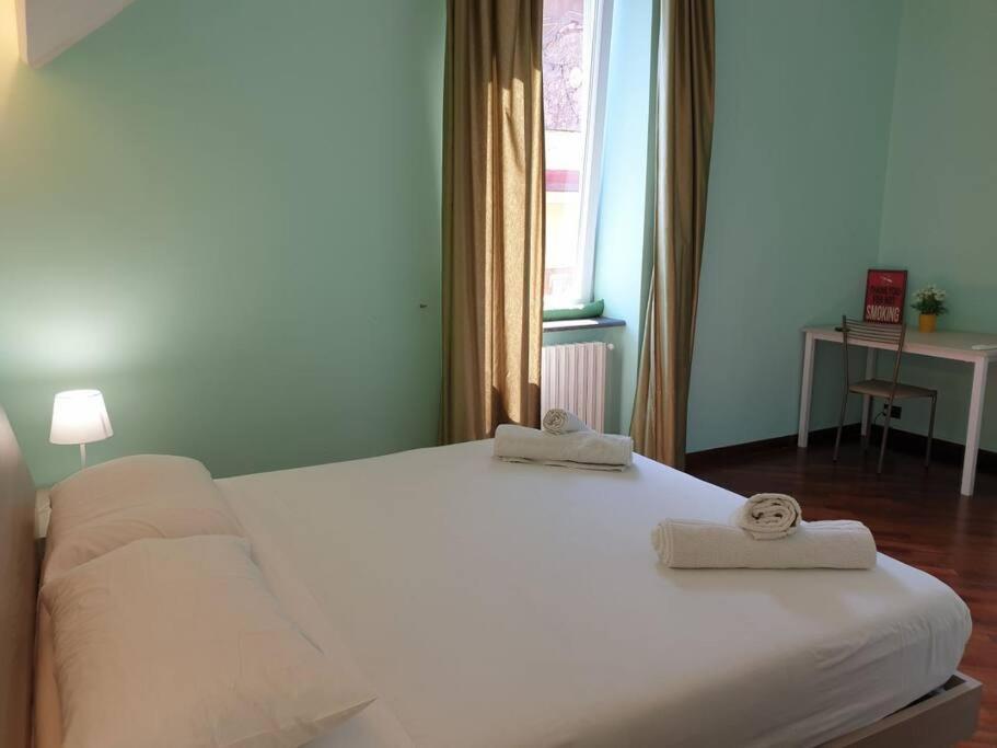 Lovely 11 Guests Flat, Via Tribunali, Center! * Naples