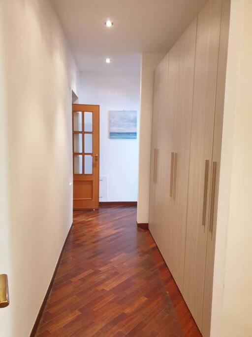 Lovely 11 Guests Flat, Via Tribunali, Center! Apartment *